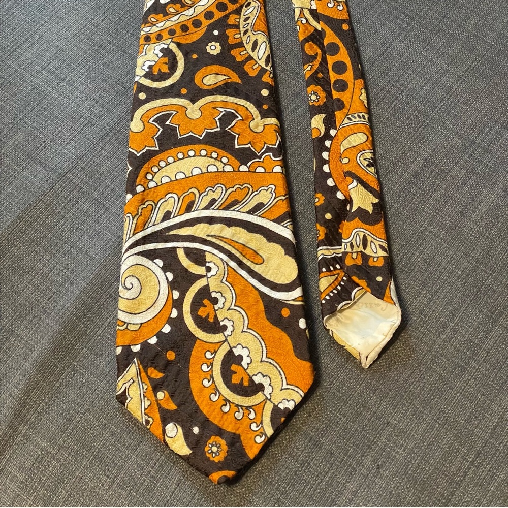 Vintage Oleg Cassini Silk Tie Extra Wide Mod Retro Paisley Plaza Kansas City